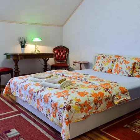 Harmonia Apartmanhaz * Erlau